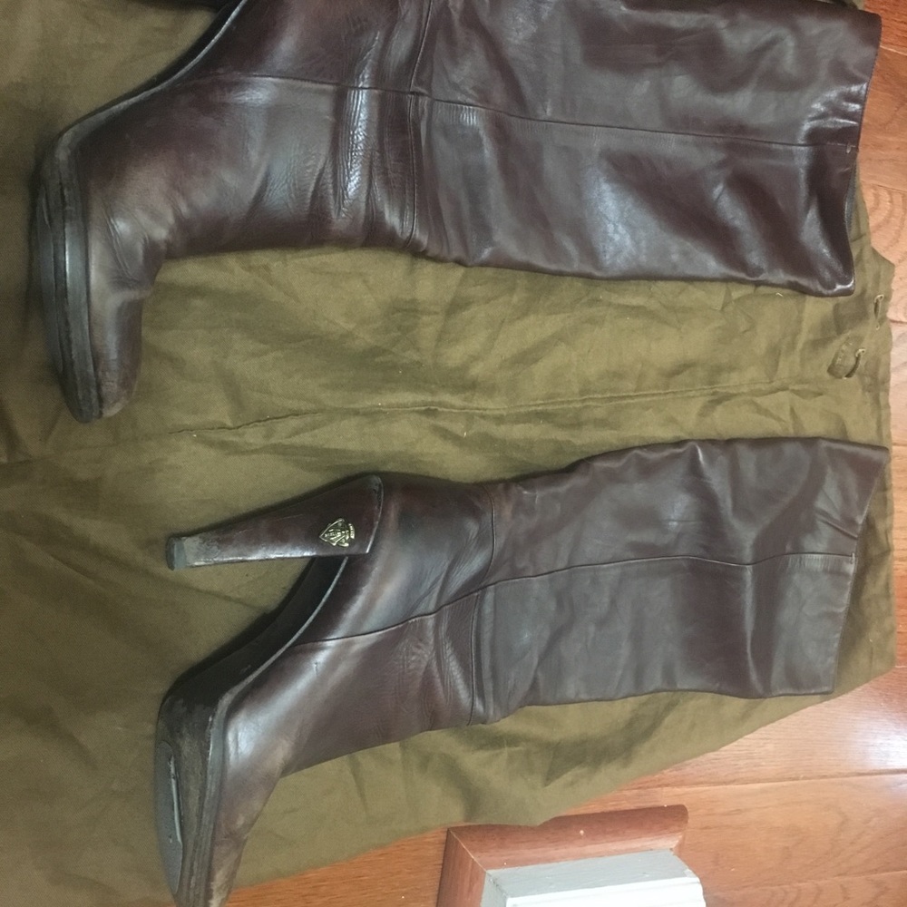 Gucci boots size 7